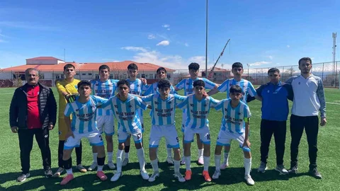 Muş Gençlerbirliği U-16 Şampiyonluğu Kutladı