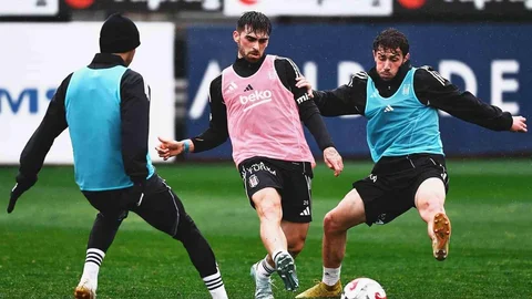 Beşiktaş İki Antrenmanla Günü Tamamladı
