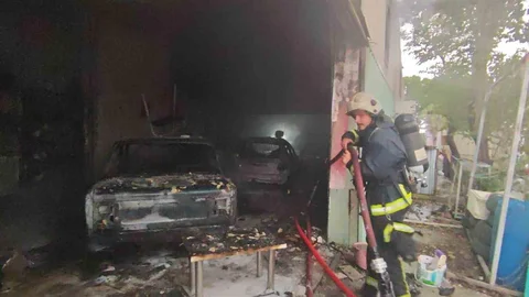 Antalya'da Oto Boyama Atölyesinde Yangın