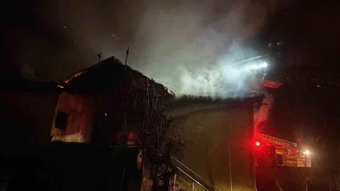 Erzincan'da Evde Yangın Çıktı