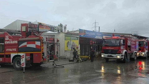 Kütahya'da Sanayi Sitesi'nde Yangın Çıktı