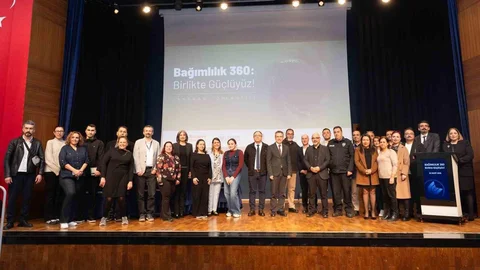 Geleceği Tehdit Eden Üçgen: Madde, Kumar, Dijital - İZMİR