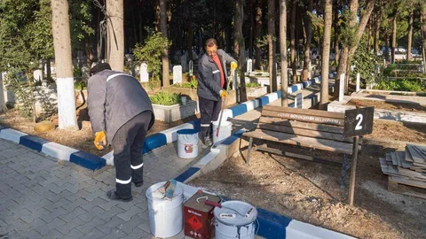 İzmir’de Yeni Mezarlık Alanları Açıldı