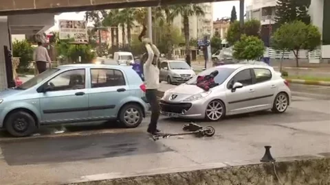 Antalya'da Scooter Krizi Yaşandı