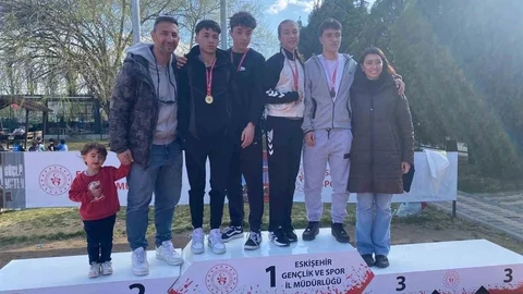 Genç Atletler Eskişehir'de Yarıştı