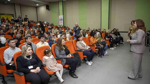 Minik Yetenekler Bahar Şenliği'nde Sahne Aldı