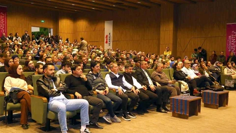 Gaziantep'te Oytun Erbaş İnsan Aklını Anlattı