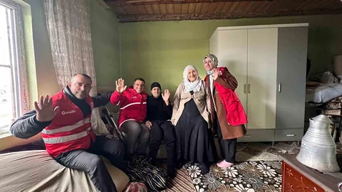 Kızılay'dan Yaşlılara Destek Ziyareti