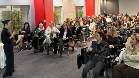 Aydın’da Kadınlara Pozitif Enerji Eğitimi