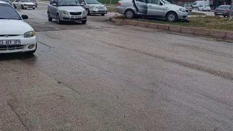 Elazığ’da Trafik Kazası: 3 Yaralı