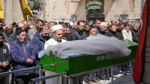 Başak Zeliha Yaylacı'nın Cenazesi Niğde'de Defnedildi
