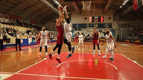 Kocaeli'de Basketbol Maçı Sonucu: Kocaeli BŞB Kağıtspor 69-75 Gaziantep Basketbol