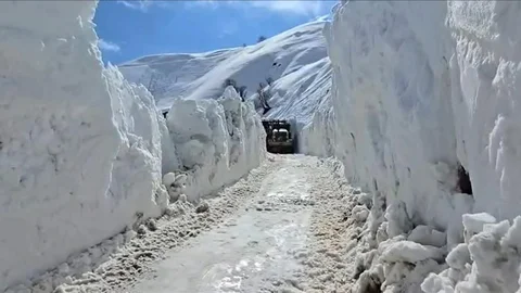 Hakkari'de Çığ Temizliği Tamamlandı