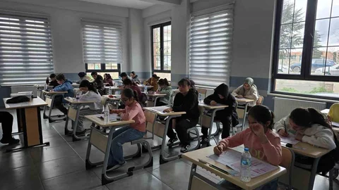TÜGVA’nın 'Kitap Kurdu' Sınavı Eskişehir'de Tamamlandı