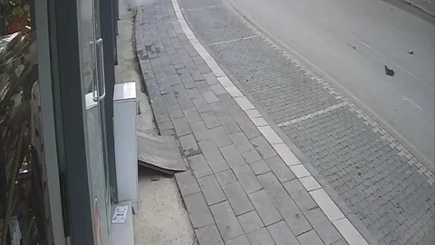 Tokat’ta Otomobil Marketi Aşarak Girdi