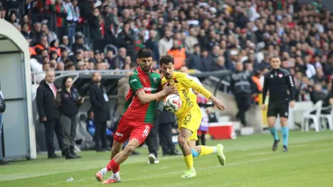 Karşıyaka - Eskişehirspor Maçında Golsüz Beraberlik