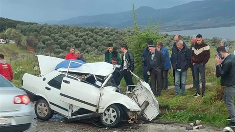 Manisa'da Trafik Kazası: 3 Yaralı