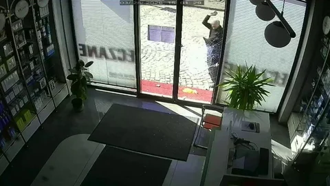 Erzurum'da Eczaneye Kundaklama Girişimi