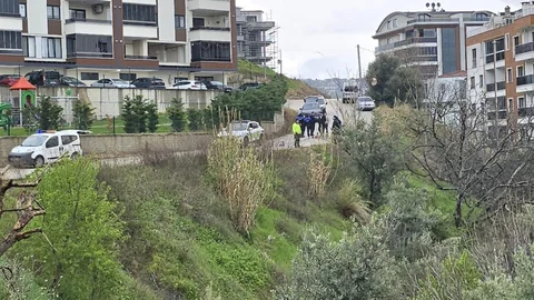 Mudanya'da Yol Çöktü
