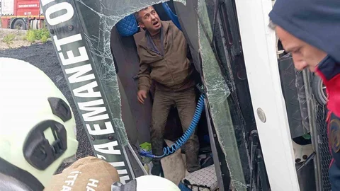 Samandağ’da Tır Kazası: Sürücü Yaralı