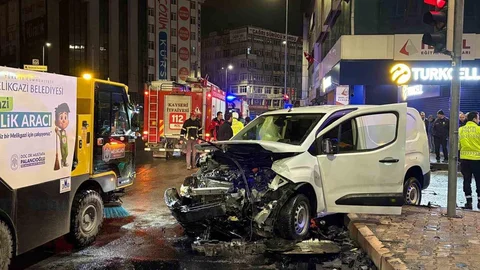 Kayseri'de Trafik Kazası: 2 Yaralı