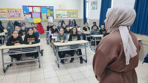 Adana'da Öğrencilerden İyilik Kuyruğu