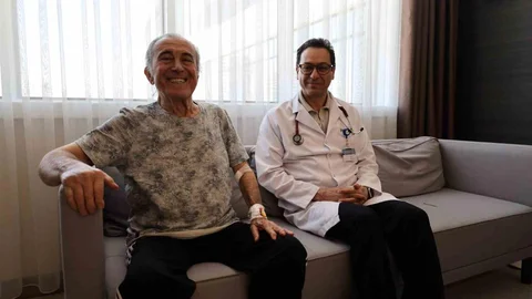 İzmir'de Böbrek Nakilli Hastaya Kolanjioskopi Uygulandı