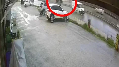 Hatay'da Freni Çekilmeyen Araç Yola Çıktı