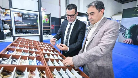 İzmir'de Görme Sağlığı Üzerine Konuşuldu
