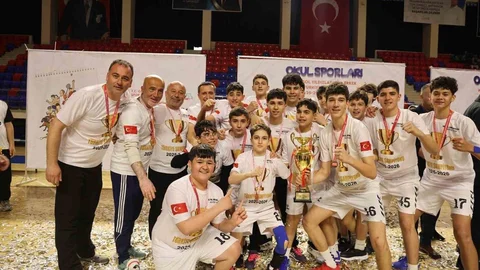 Niğde'de Hentbol Şöleni Sona Erdi