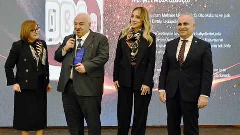 Musa Özgüçlü’ye Hayırsever Ödülü Verildi