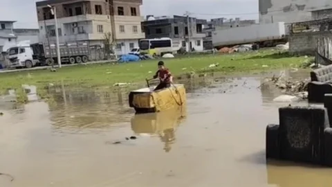 Mardin'de Buzdolabı Kasası Kayık Keyfi
