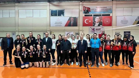 Anamur'da Kadınlar Günü Turnuvası Sona Erdi