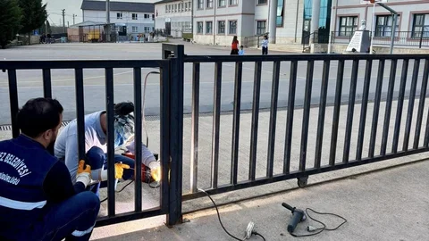 Körfez'de Eğitim Kurumlarına Destek Devam Ediyor