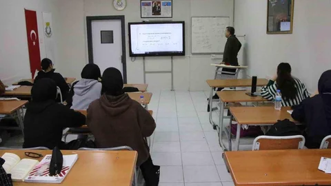 Haliliye'de Gençler Eğitime Destek Alıyor