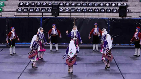 Denizli'de Halk Oyunları Şöleni Finalistleri Açıklandı