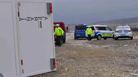 Alman Turist Karavanıyla Kaza Yaptı