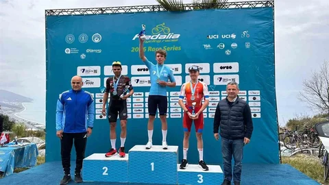 Muğla Bisiklet Takımı Alanya'da Zafer Kazandı