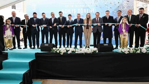 İzmir'de 20 Yeni Okul Açıldı