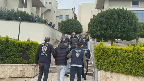 Turistleri Dolandıran Şüpheliler Yakalandı