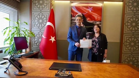 Zonguldak'ta Kitap Okuma Ödülleri Verildi