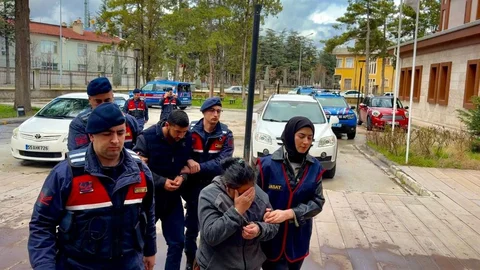 Bohçacı Kılığıyla Soygun Yapanlar Yakalandı