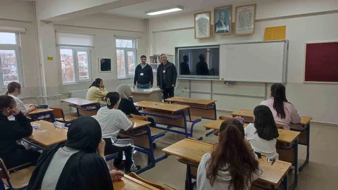 Hisarcık'ta Bilgi Yarışması Düzenlendi