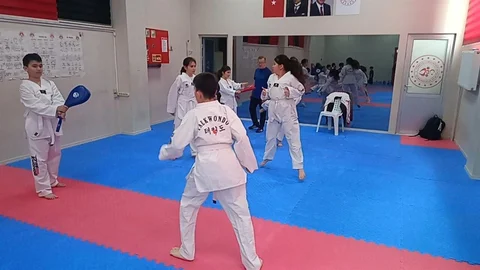 Eskişehir'de Taekwondo Eğitimleri Devam Ediyor