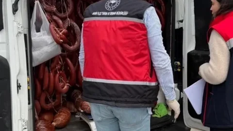 Serik'te Ele Geçirilen Tarihi Geçmiş Sucuklar