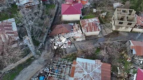 Mersin'de Heyelan Bölgesi Havadan Görüntülendi