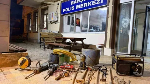 Kırıkkale'de Define Kazısında 4 Şüpheli Yakalandı