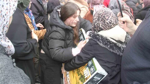 Konya'da Televizyon İzdihamı Yaşandı