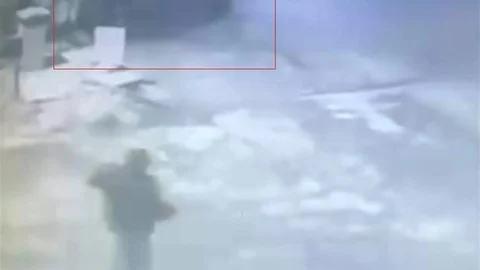 Zonguldak'ta Otomobil Kazası Güvenlik Kamerasında Görüntülendi