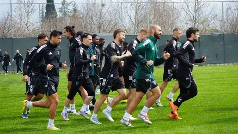 Anfernee Dijksteel Kocaeli'de Açıklamalarda Bulundu
